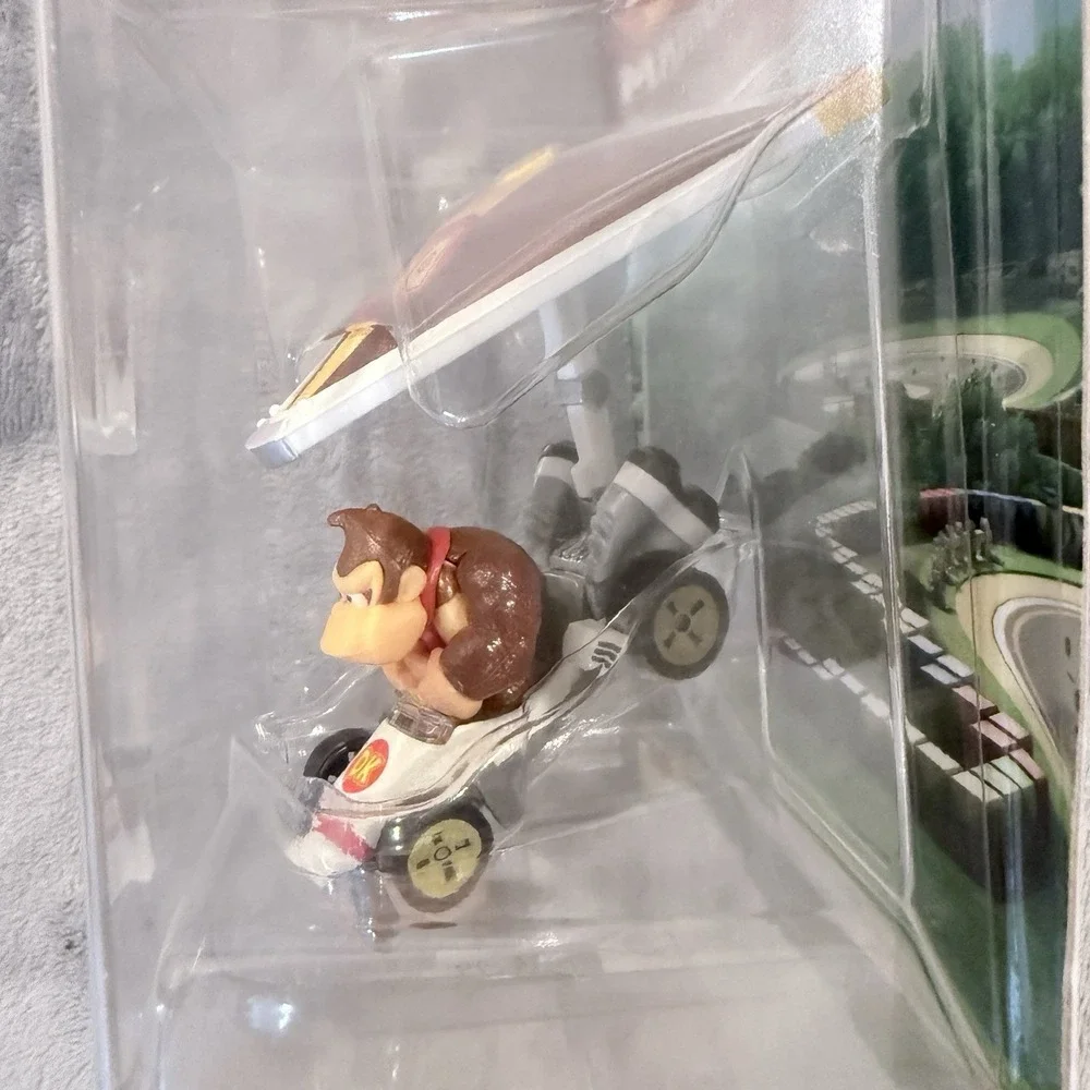 Hot Wheels Mario Kart Donkey Kong B-Dasher Super Glider Diecast Car 1:64 GVD30